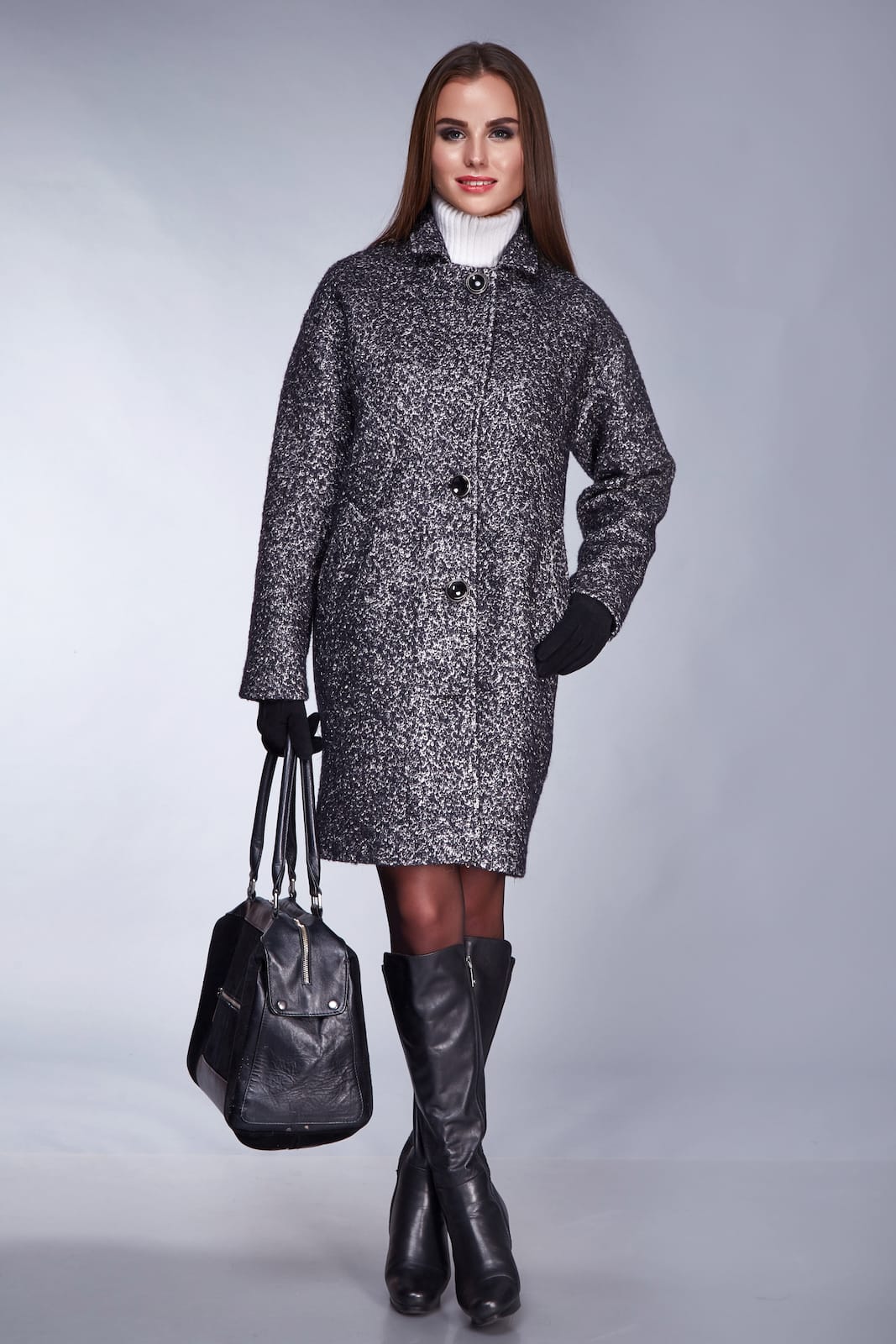 Cappotto in lana con cintura e bottoni