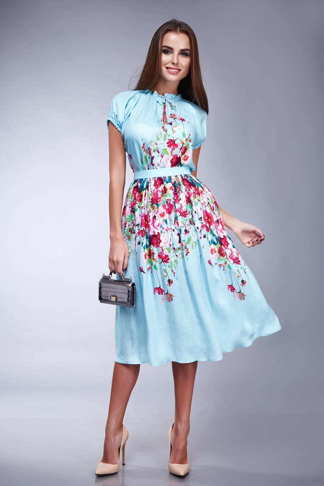 Vestito con Tema Floreale e Fascia