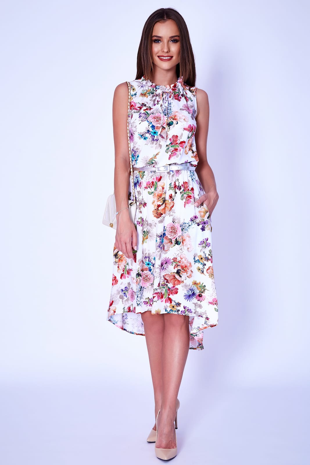 Vestito Estivo con Dettagli Floreali