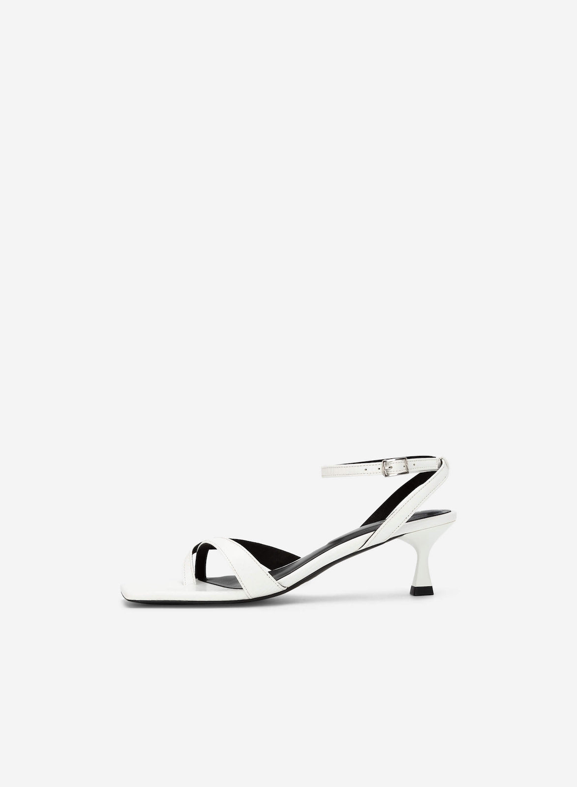Tacco Basso Bianco ed Elegante
