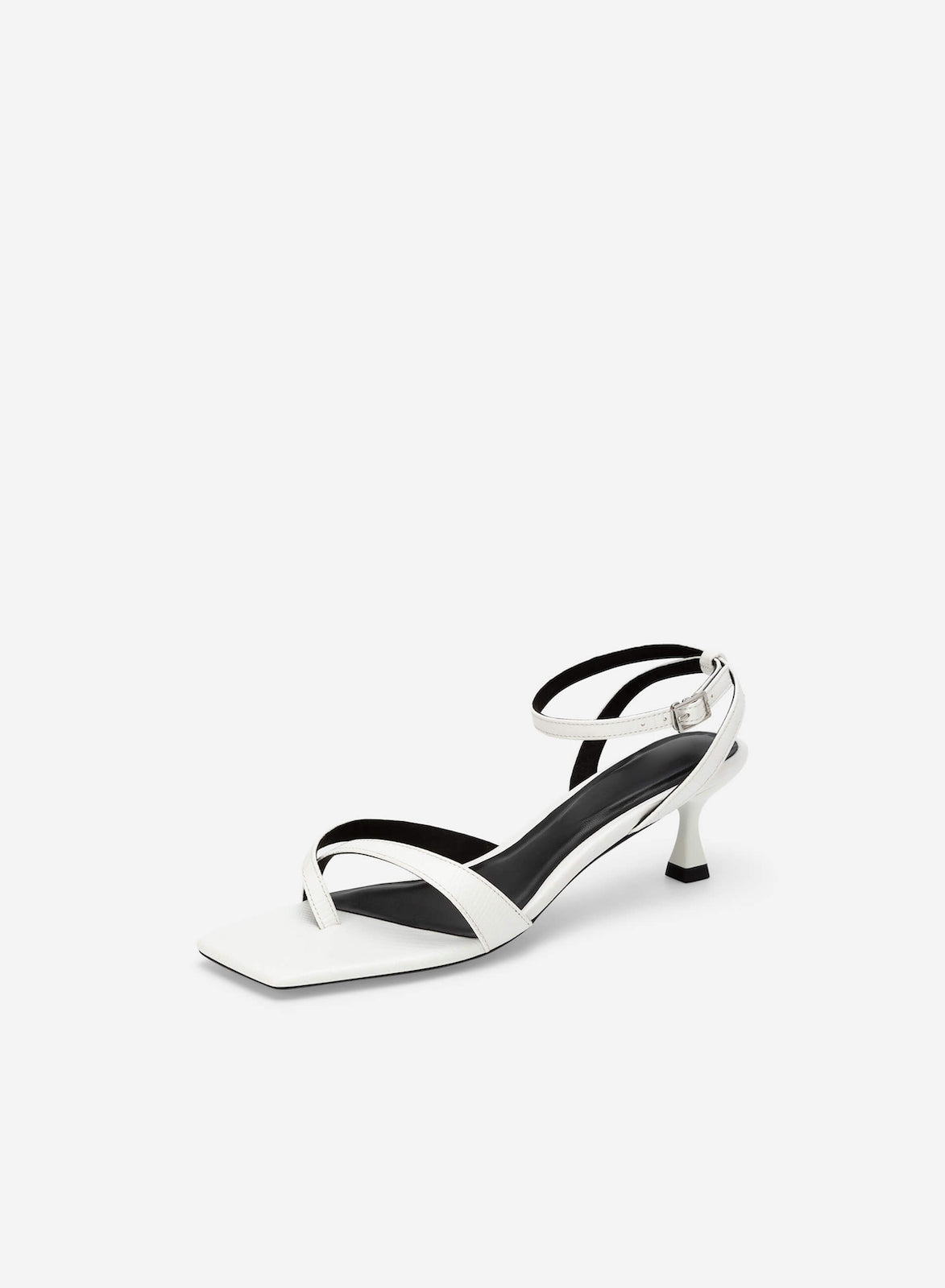 Tacco Basso Bianco ed Elegante
