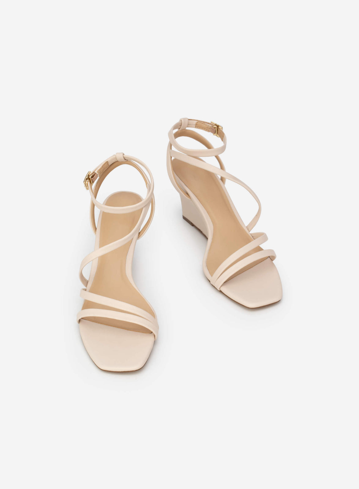Tacco con Zeppa Alta Omogenea con la Scarpa