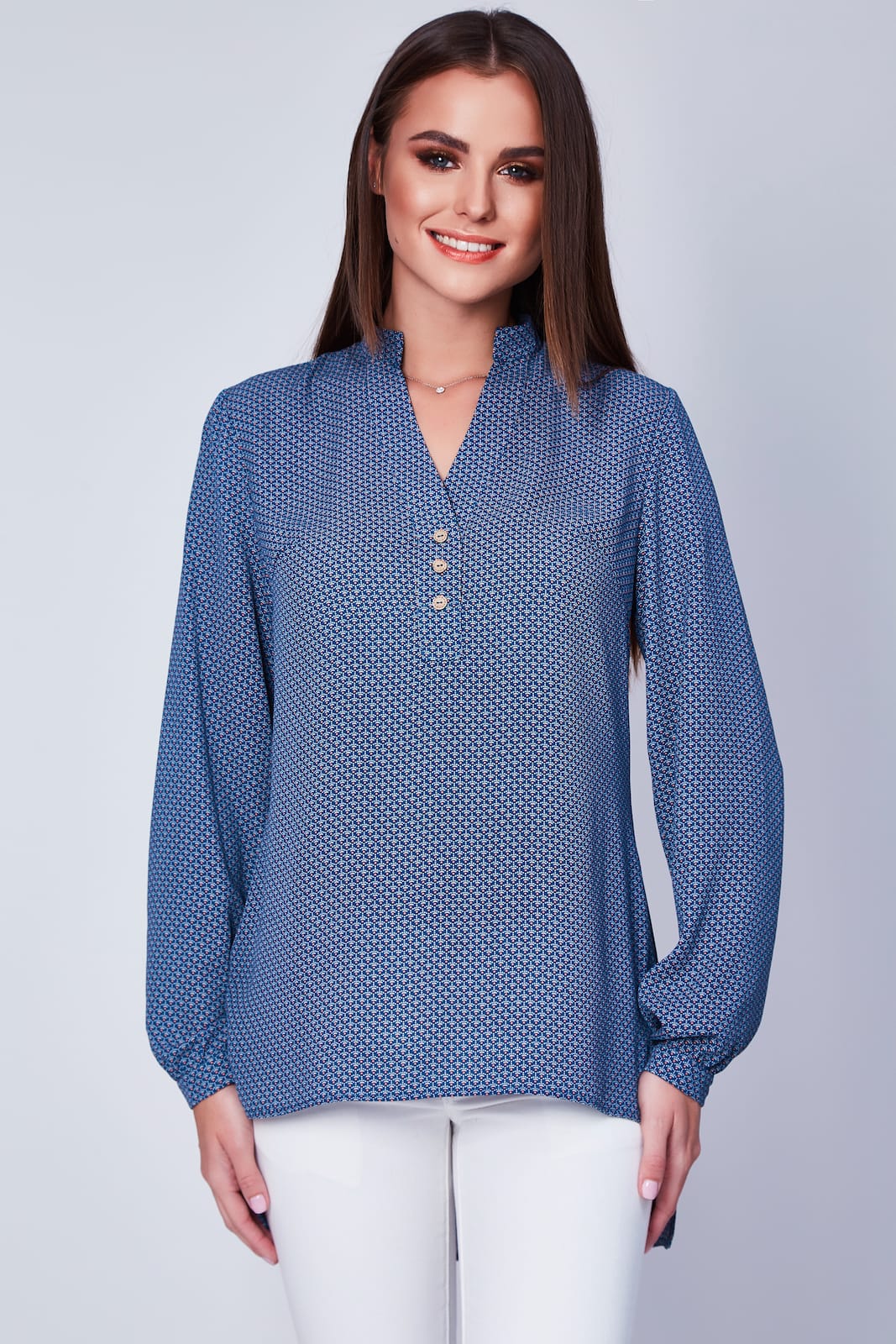 Camicia 3 bottoncini e collo a V