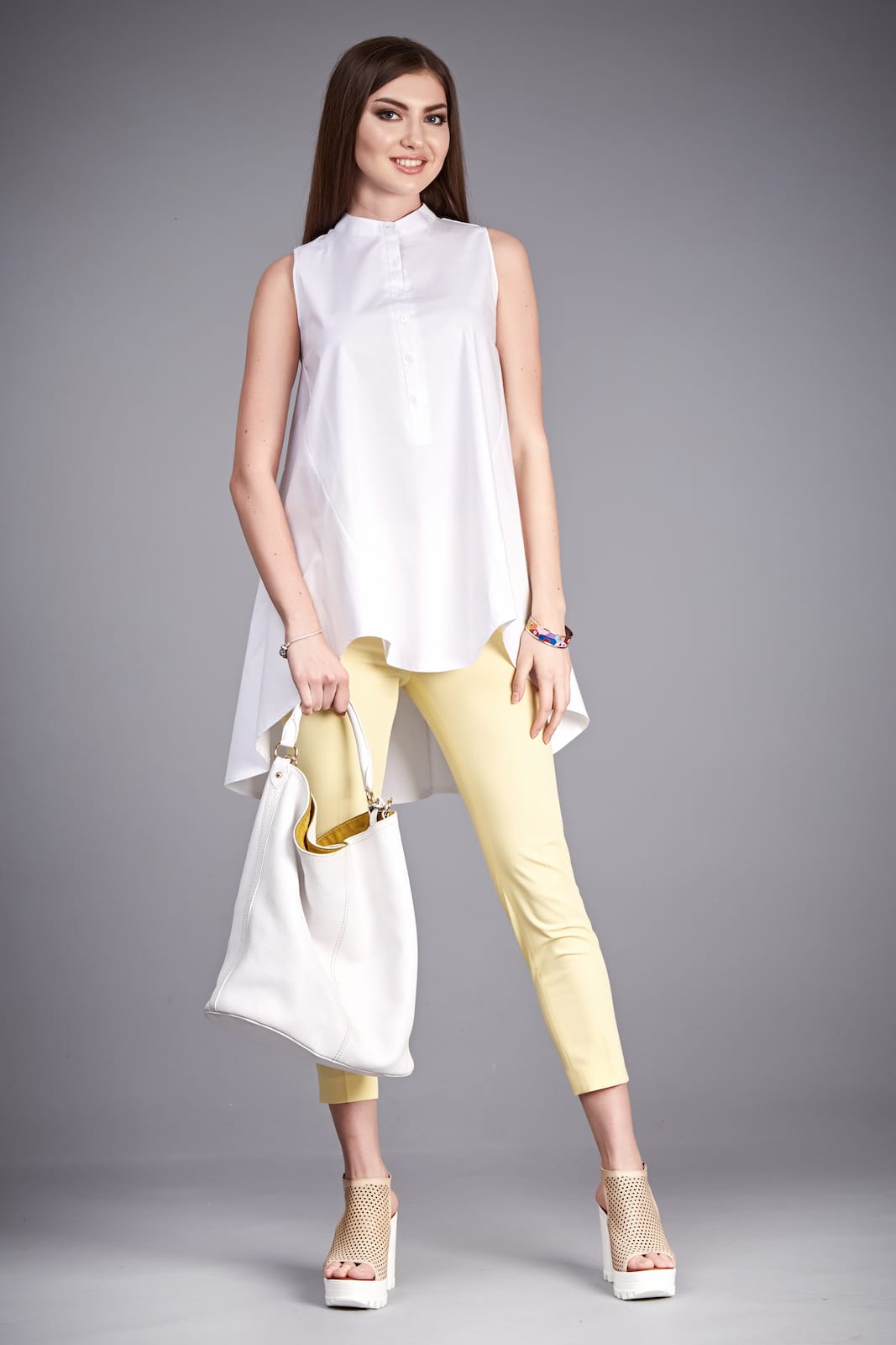 Blusa con collo coreano